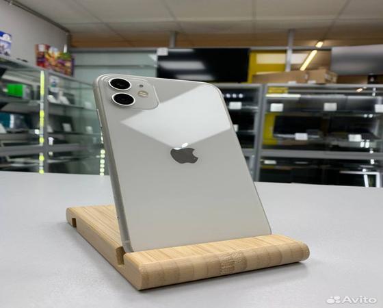 iPhone 11, 64 ГБ