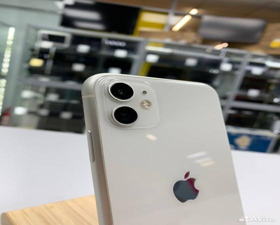 iPhone 11, 64 ГБ