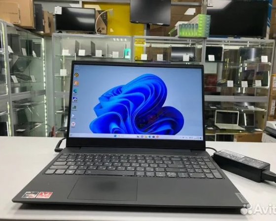 Ноутбук Lenovo ideaPad Ryzen 3 3.5Ghz/ SSD+HDD