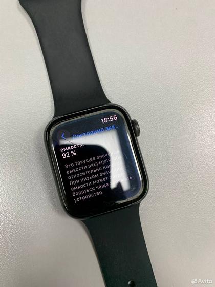 Apple Watch SE GPS Aluminum 44mm