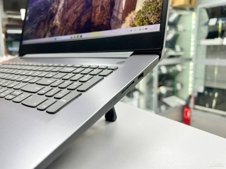 Ноутбук Lenovo Ryzen 7 5700U 4.3Ghz/ SSD 512Gb