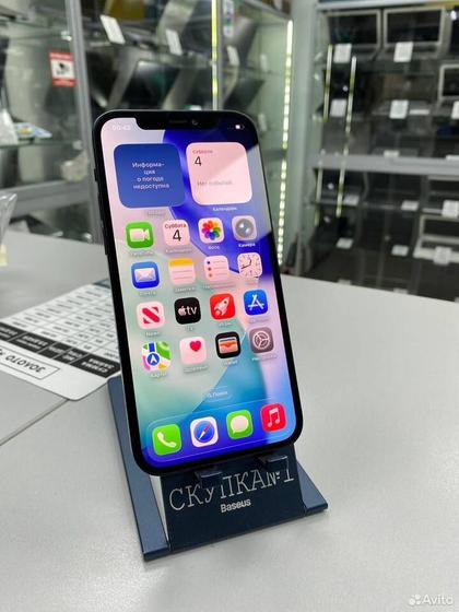 iPhone 12, 64 ГБ