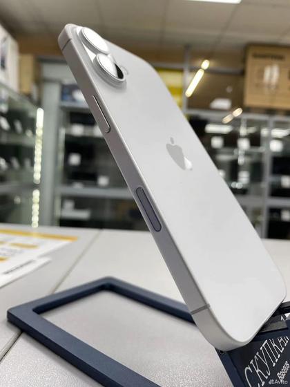 iPhone 17, 256 ГБ, SIM + eSIM
