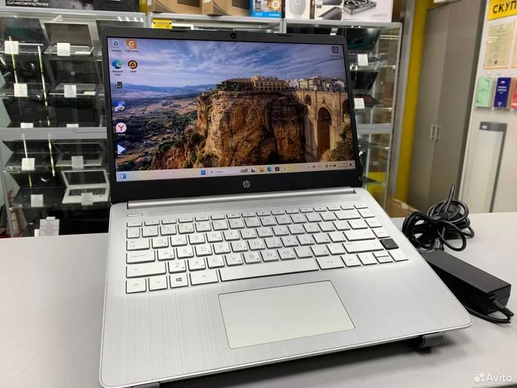 Ноутбук HP 14s-fq0117ur Ryzen 3/ Ram 8Gb/ SSD