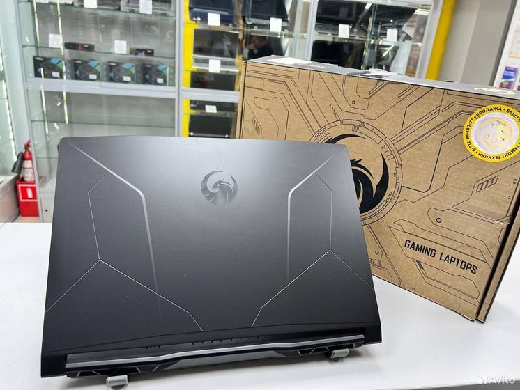 Ноутбук Msi Bravo Ryzen 5/ GeForce RTX 4060 8Gb