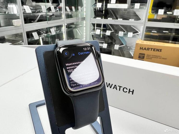 Apple Watch SE 40 мм (2-го поколения)