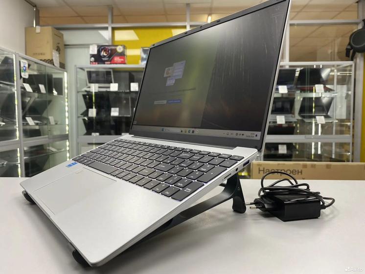 Ноутбук Pentium Gold 6500Y 3.4Ghz/ SSD 2Tb