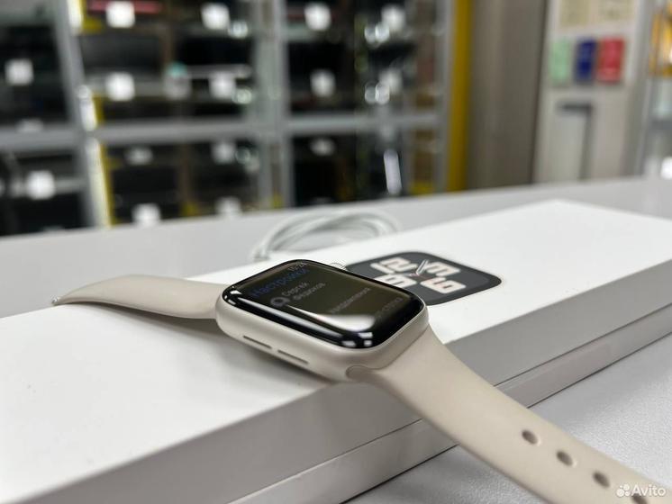 Apple Watch SE 40 мм (Gen 2)