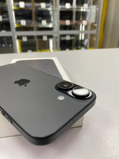 iPhone 16, 256 ГБ, SIM + eSIM