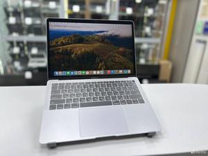 Apple MacBook A1932 2018 год Core i5/ Ram 16Gb