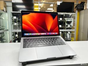 Apple MacBook Pro 2017г. Core i5/ Ram 8Gb/ SSD